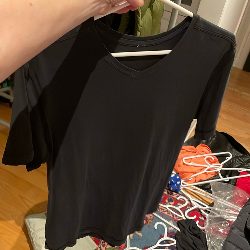 Lululemon Mens Tee Fundamental Sz M Black 21ptp